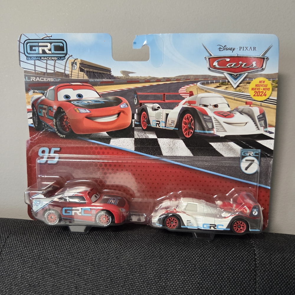 Disney Pixar Cars Diecast. Lightning McQueen